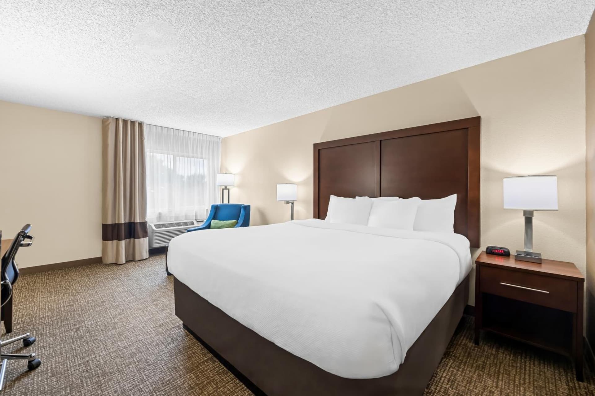 Comfort Inn & Suites Pueblo gallery photo in Pueblo, CO — image 20