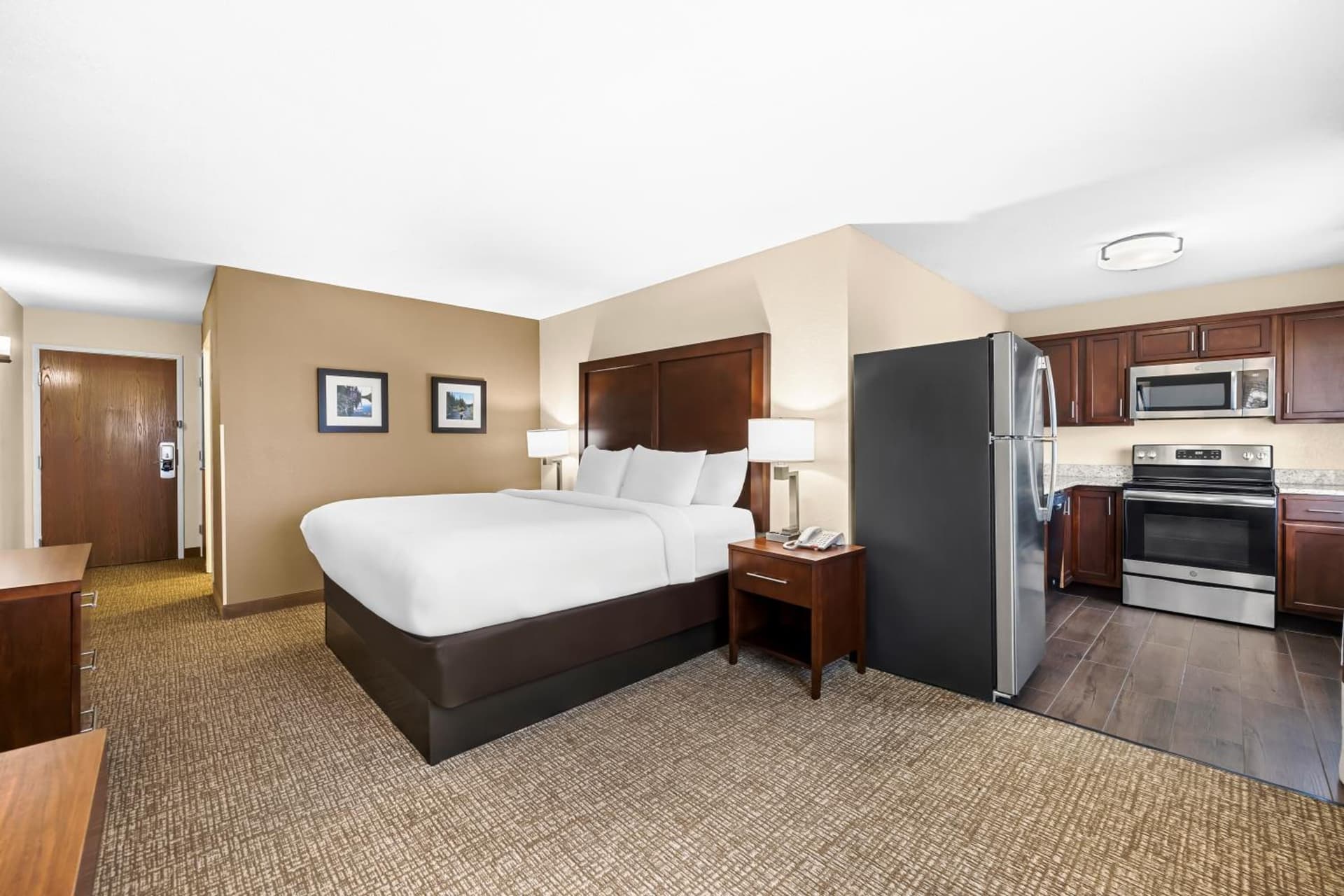 Comfort Inn & Suites Pueblo gallery photo in Pueblo, CO — image 37
