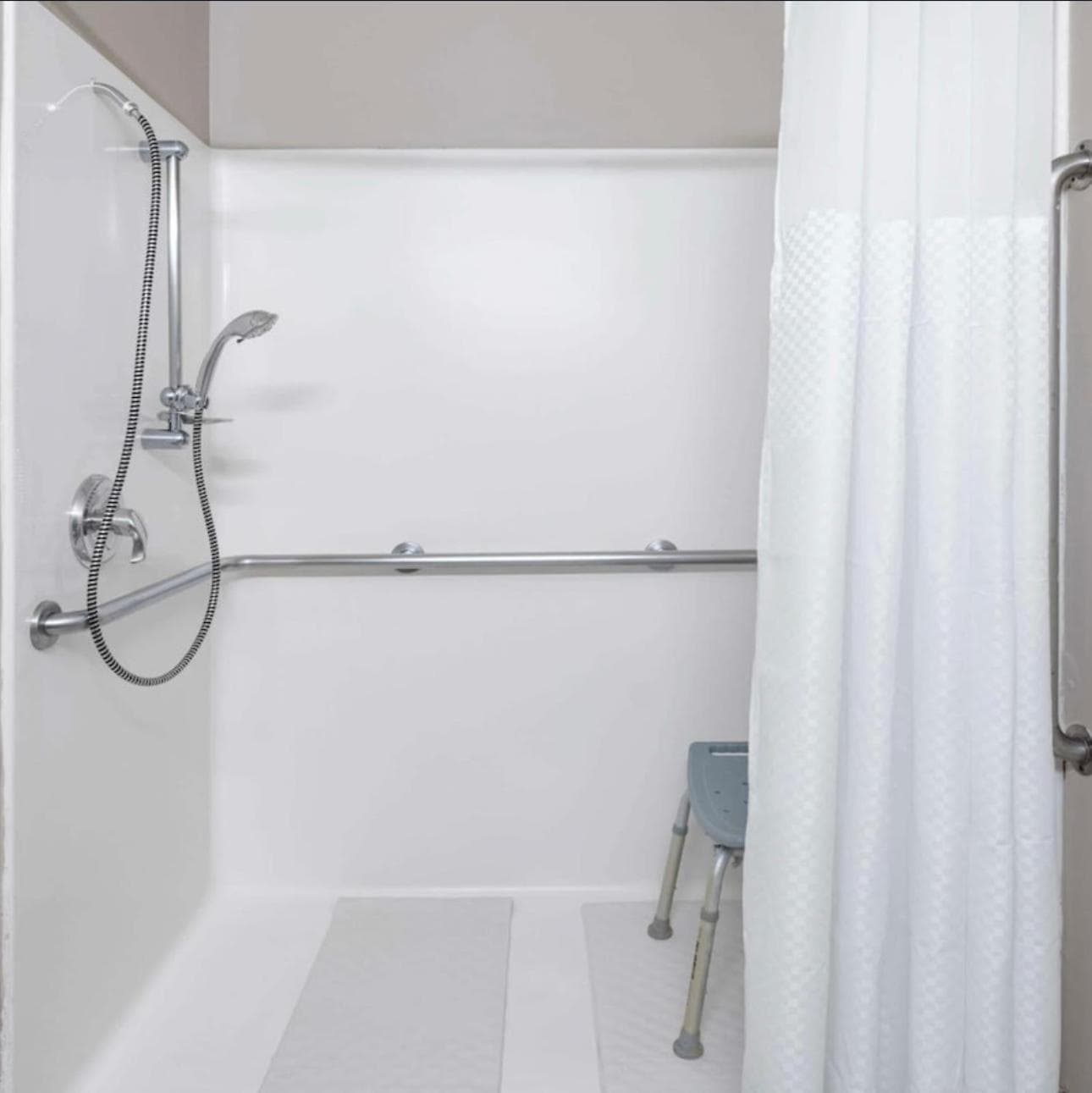 Baymont by Wyndham Gurnee gallery photo in Gurnee, IL — image 23