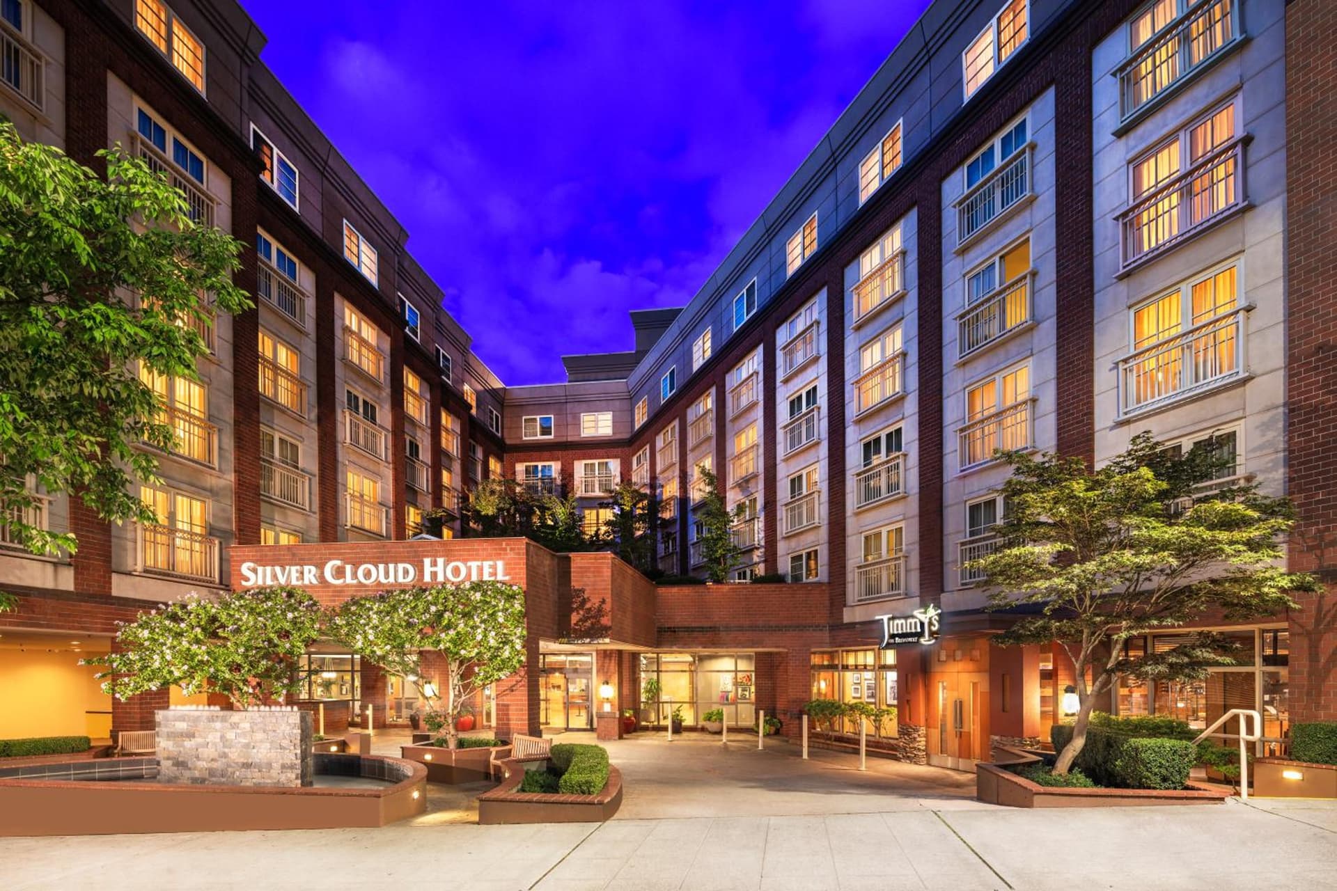 Silver Cloud Hotel - Seattle Broadway featured exterior or lobby in Seattle, WA — similar hotel