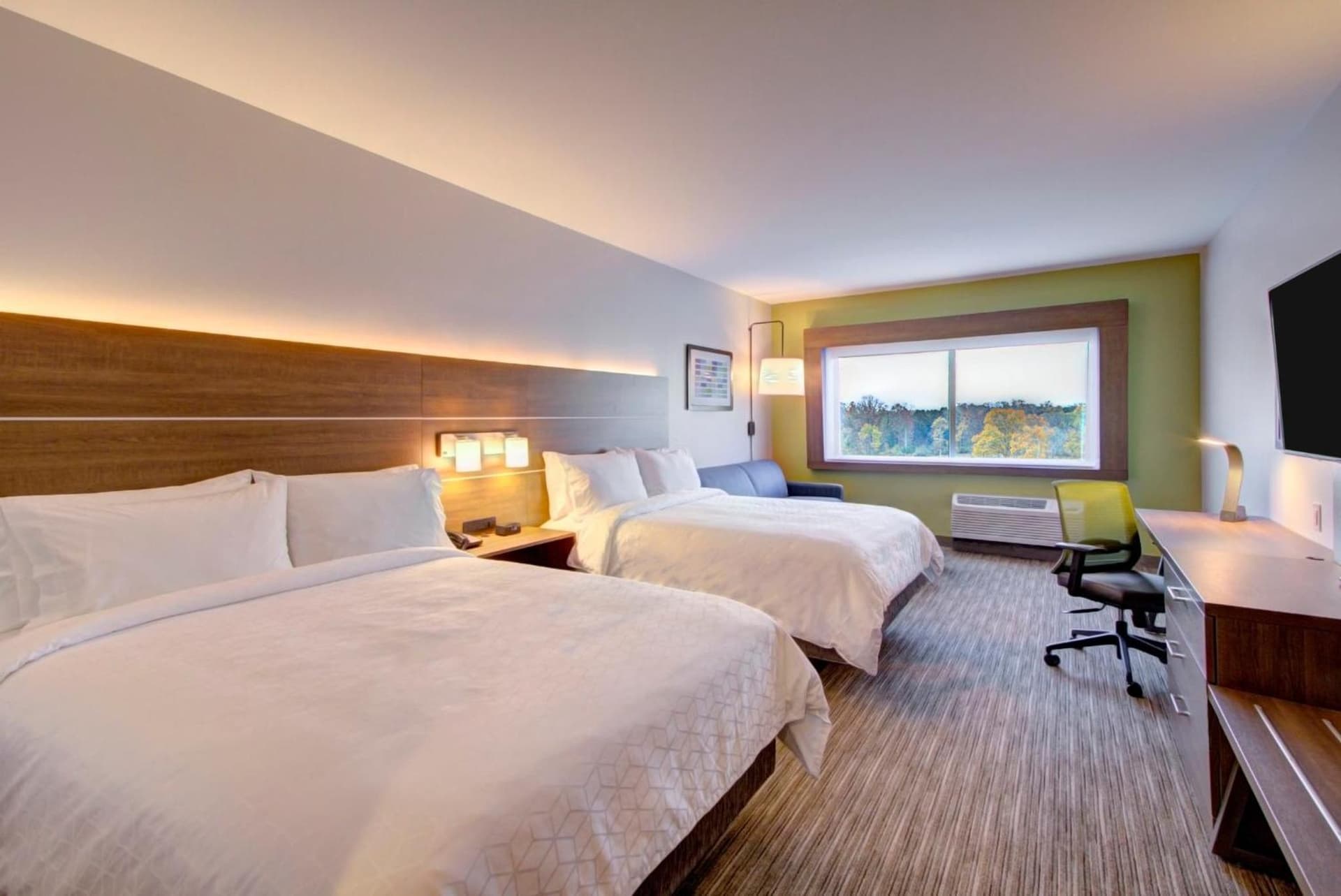 Holiday Inn Express & Suites Charlotte Southwest by IHG gallery photo in Charlotte, NC — image 45