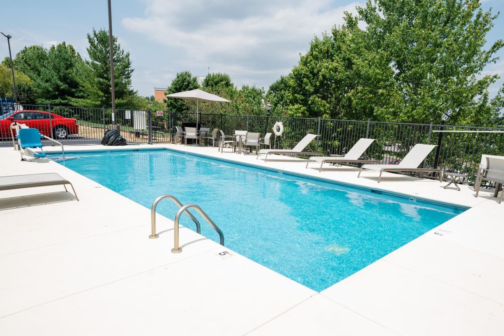 Holiday Inn Express Hotel & Suites Knoxville-North-I-75 Exit 112 by IHG gallery photo in Knoxville, TN — image 7