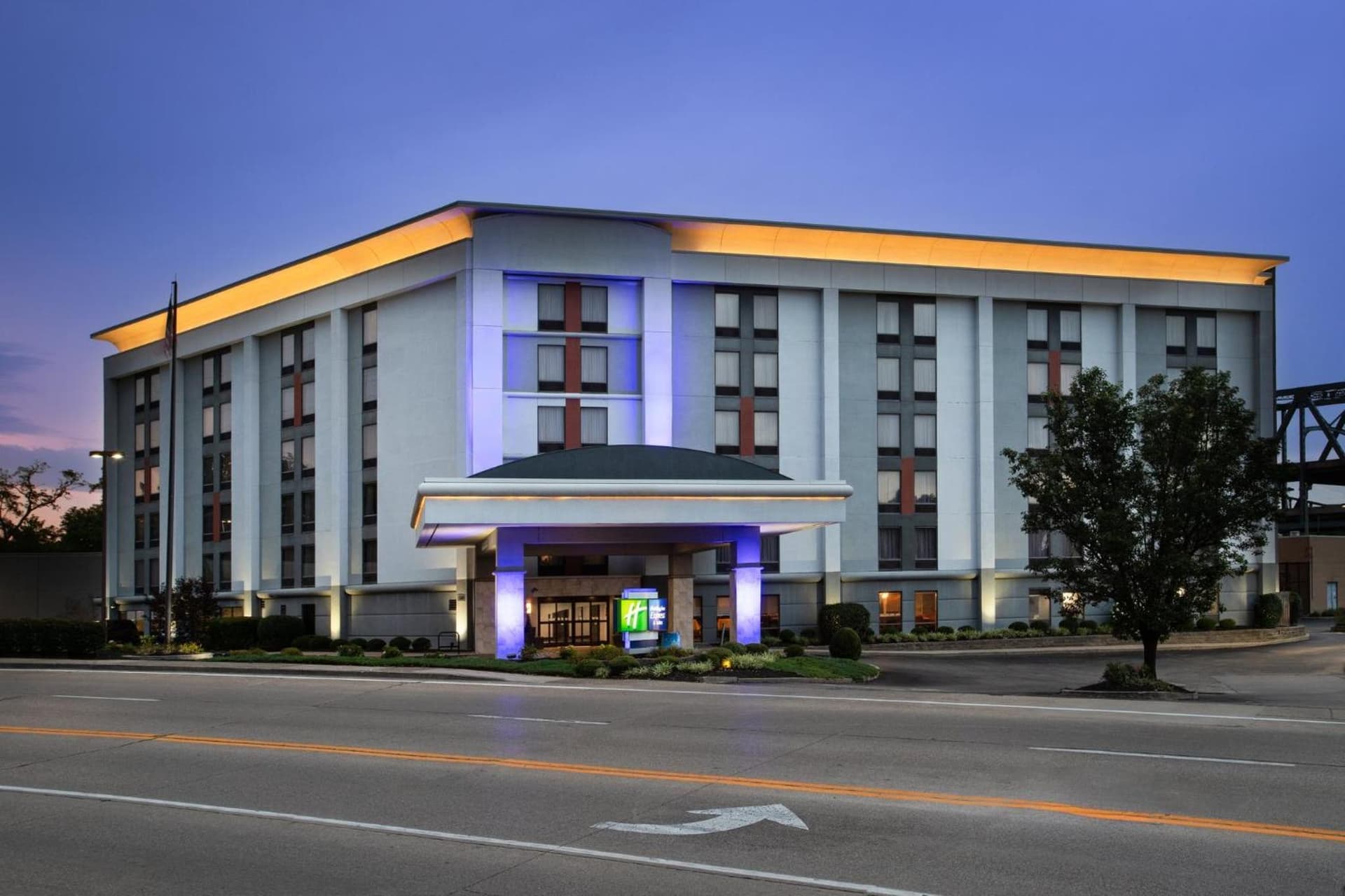 Holiday Inn Express & Suites Cincinnati Riverfront by IHG gallery photo in Covington, KY — image 111