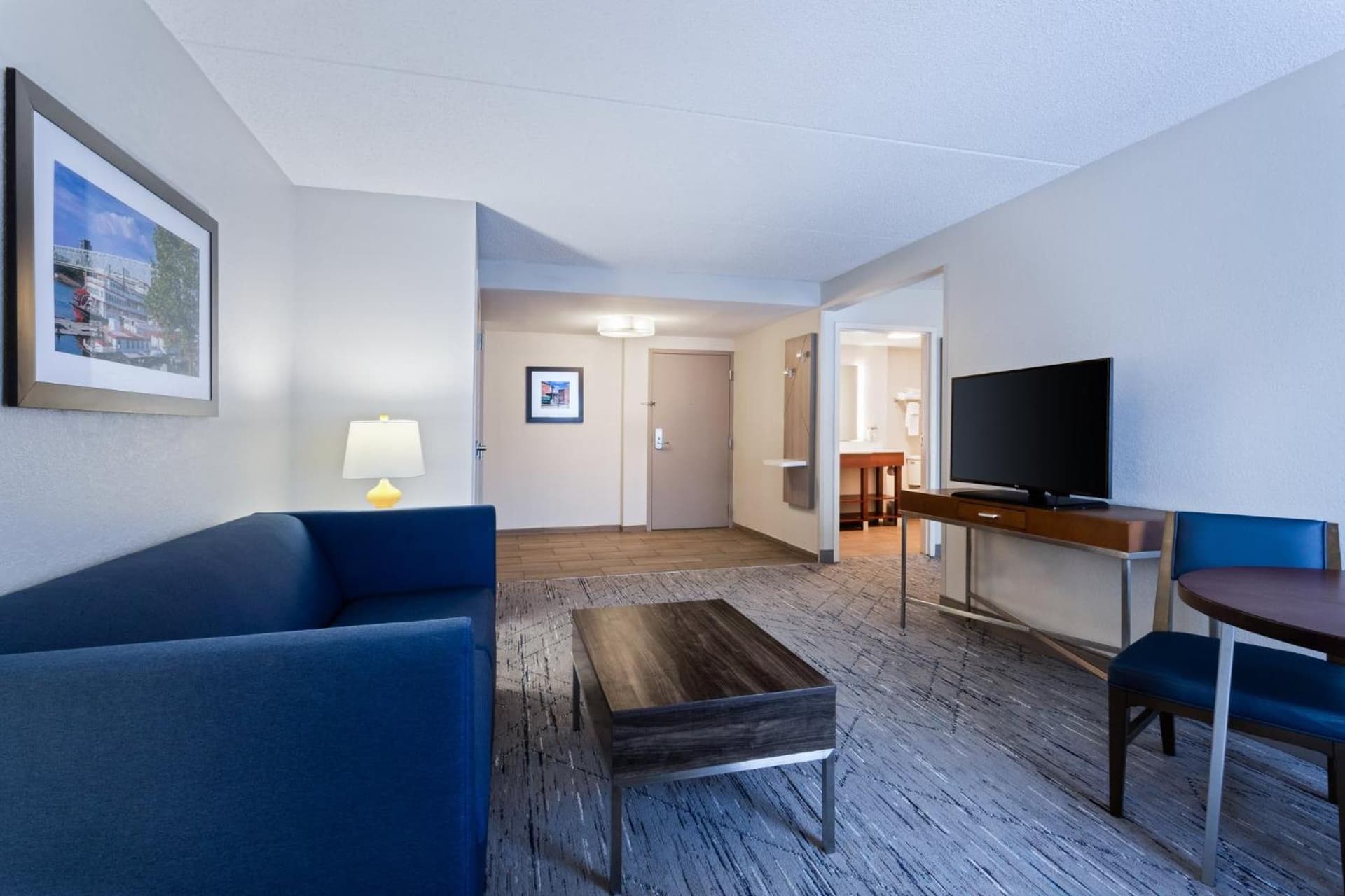 Holiday Inn Express & Suites Cincinnati Riverfront by IHG gallery photo in Covington, KY — image 40