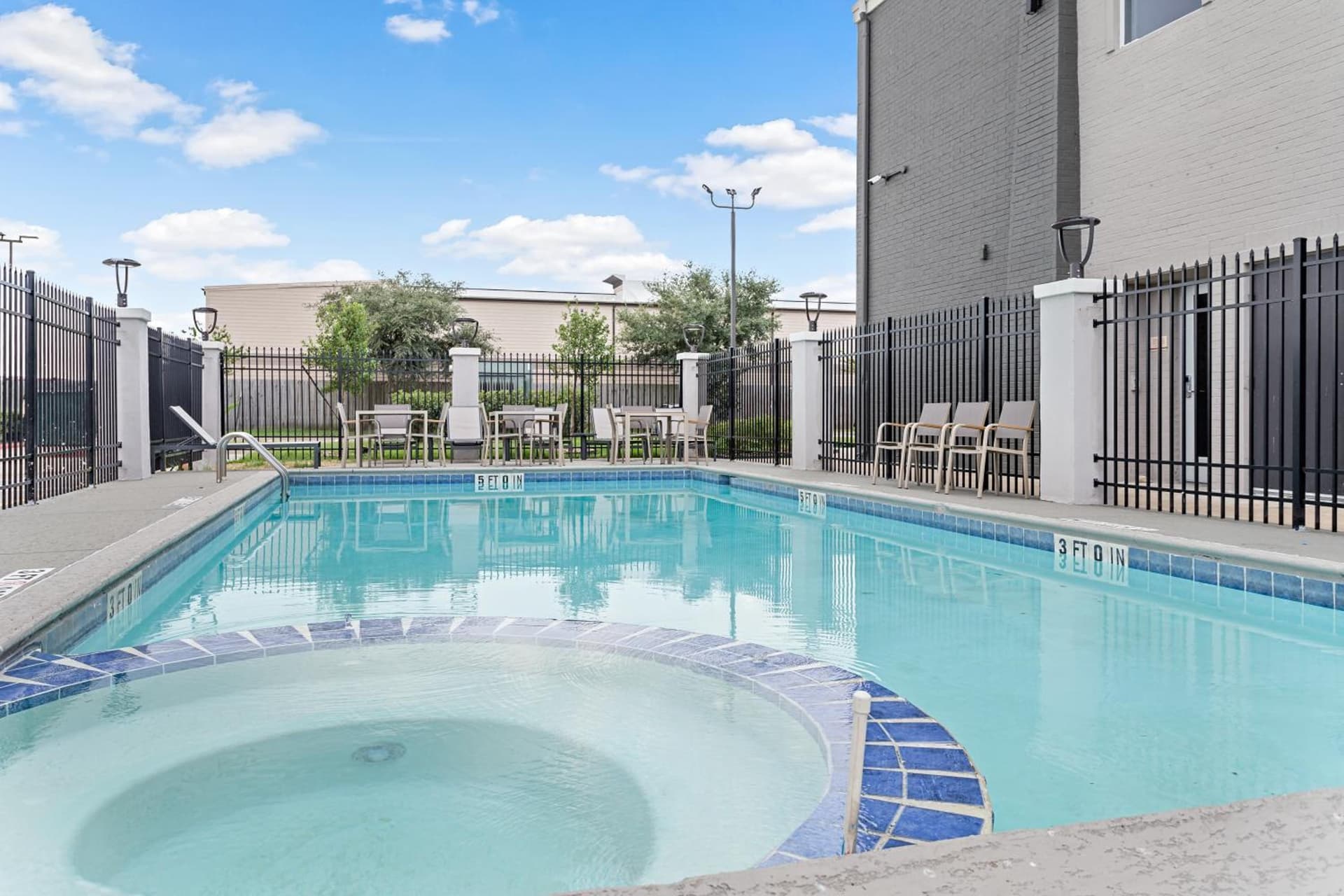 Hawthorn Extended Stay by Wyndham Port Arthur gallery photo in Port Arthur, TX — image 9