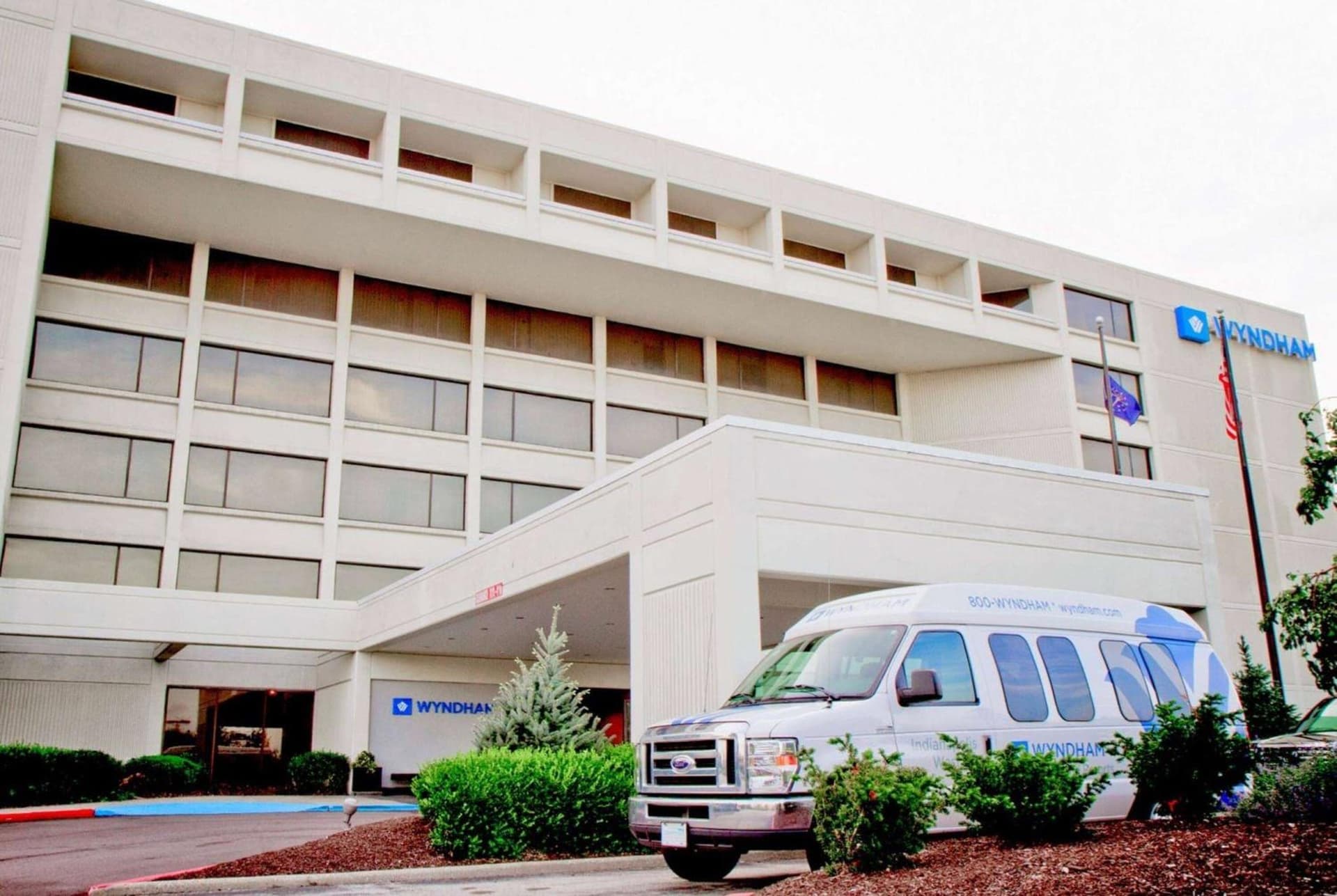 Wyndham Indianapolis Airport featured exterior or lobby in Indianapolis, IN — similar hotel