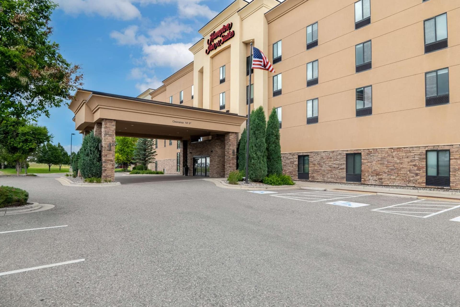 Hampton Inn & Suites Billings West I-90 interior in Billings, MT — gallery photo 2