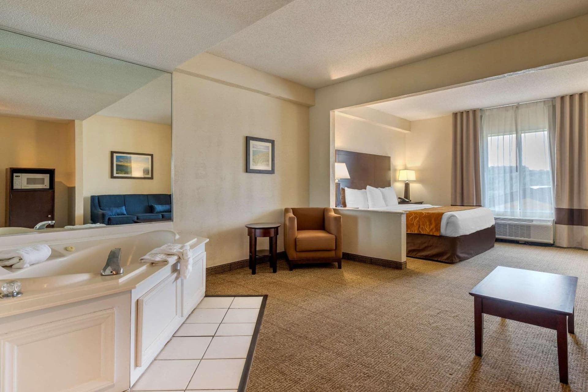 Comfort Suites Gastonia - Charlotte gallery photo in Gastonia, NC — image 24
