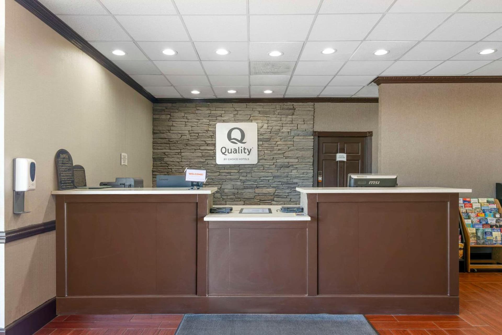 Quality Inn & Suites Hardeeville - Savannah North interior in Hardeeville, SC — gallery photo 2