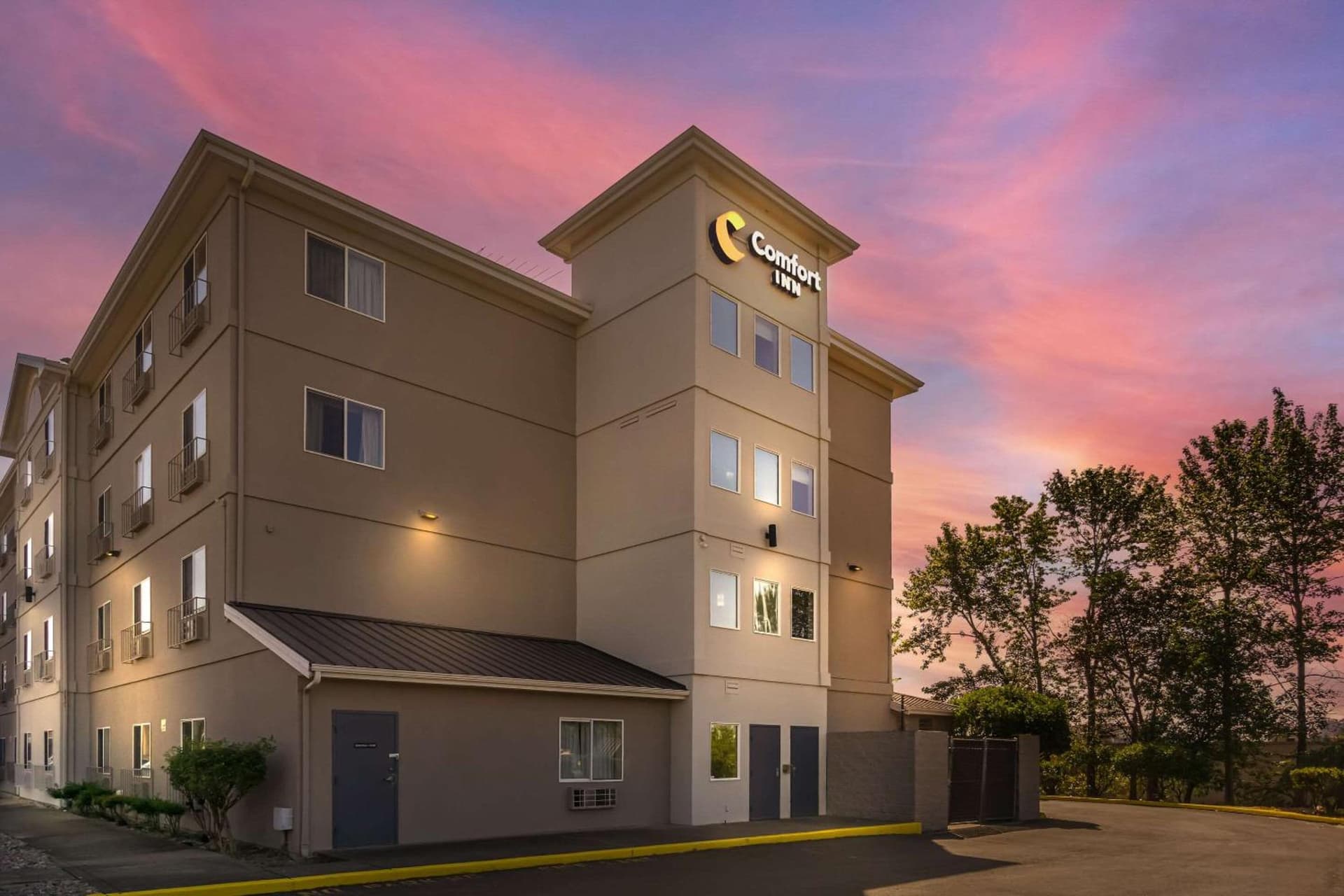 Comfort Inn Federal Way - Seattle property views in Federal Way, WA — gallery photo 3
