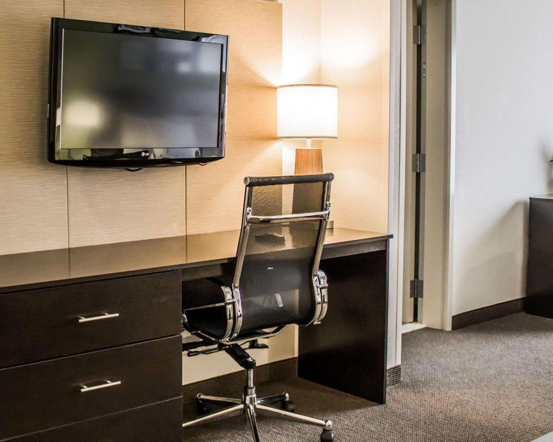Sleep Inn & Suites Harrisburg - Hershey Southwest gallery photo in Harrisburg, PA — image 4