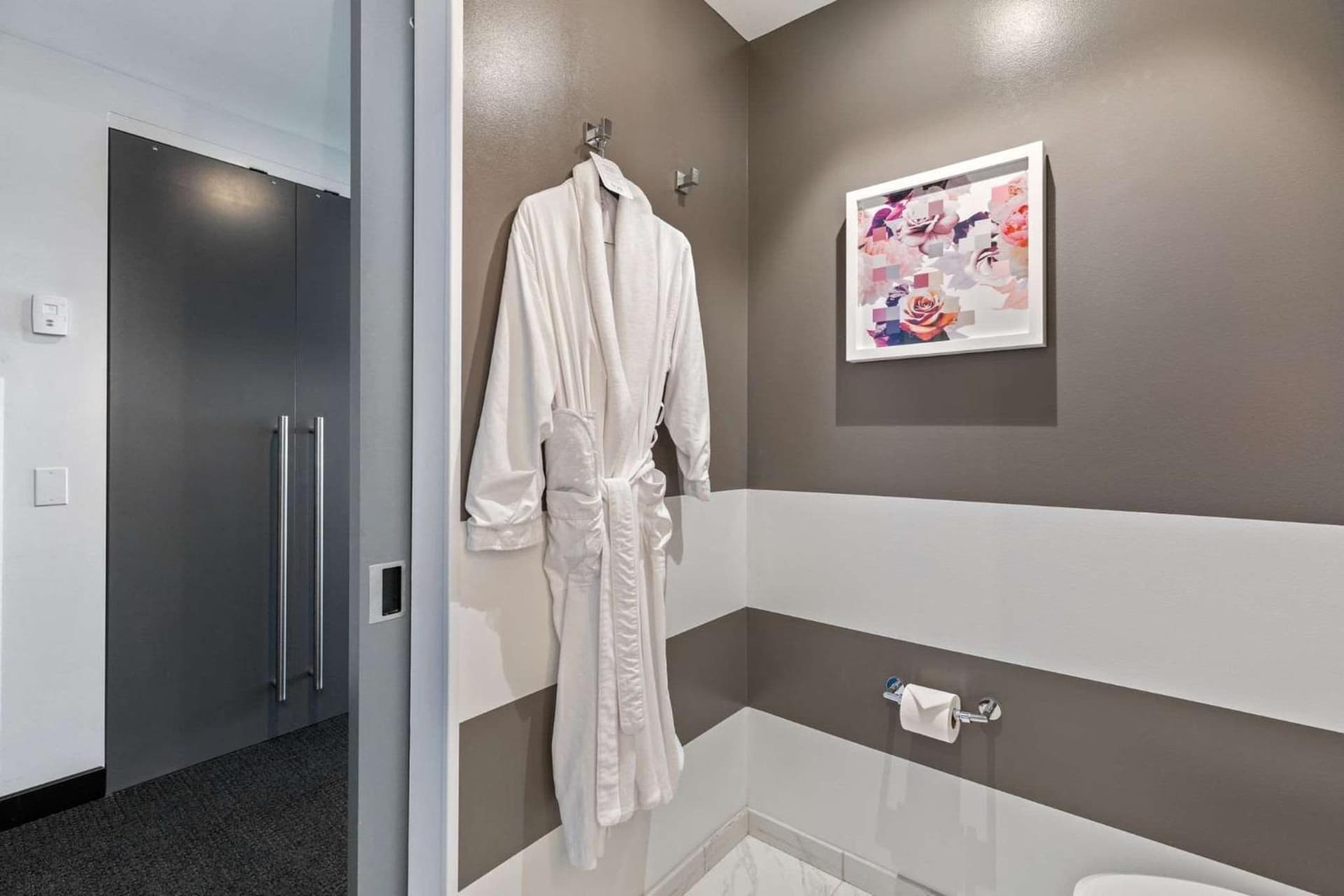 The Rose Chicago, Tapestry Collection By Hilton gallery photo in Rosemont, IL — image 86