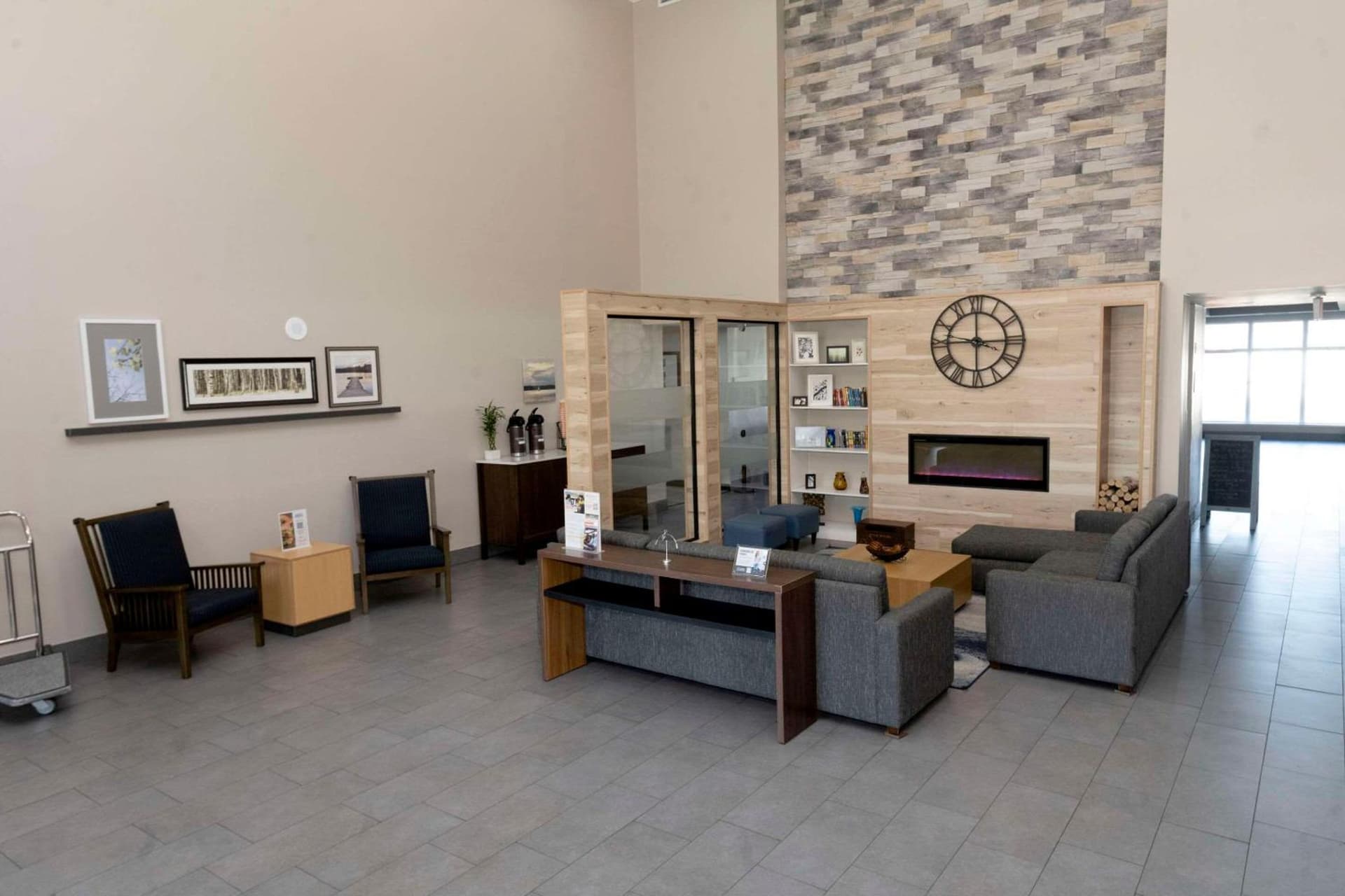Country Inn & Suites by Radisson, Harrisburg - Hershey West, PA interior in Harrisburg, PA — gallery photo 2