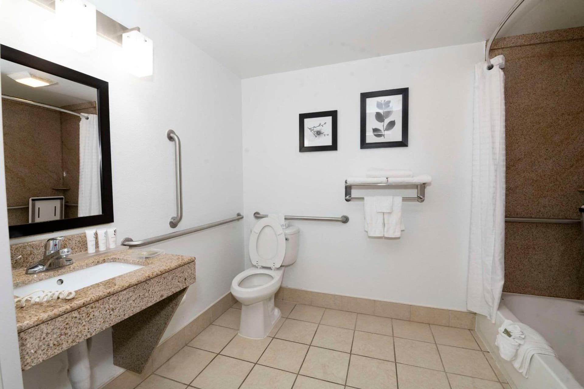 Country Inn & Suites by Radisson, Harrisburg - Hershey West, PA gallery photo in Harrisburg, PA — image 92