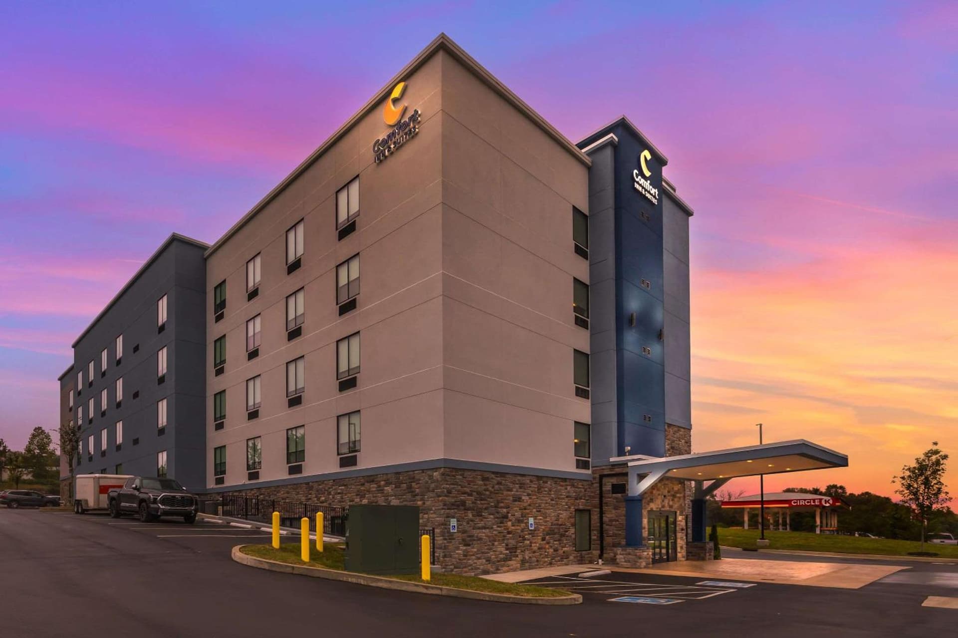 Comfort Inn & Suites Nashville Bellevue property views in Bellevue — gallery photo 3