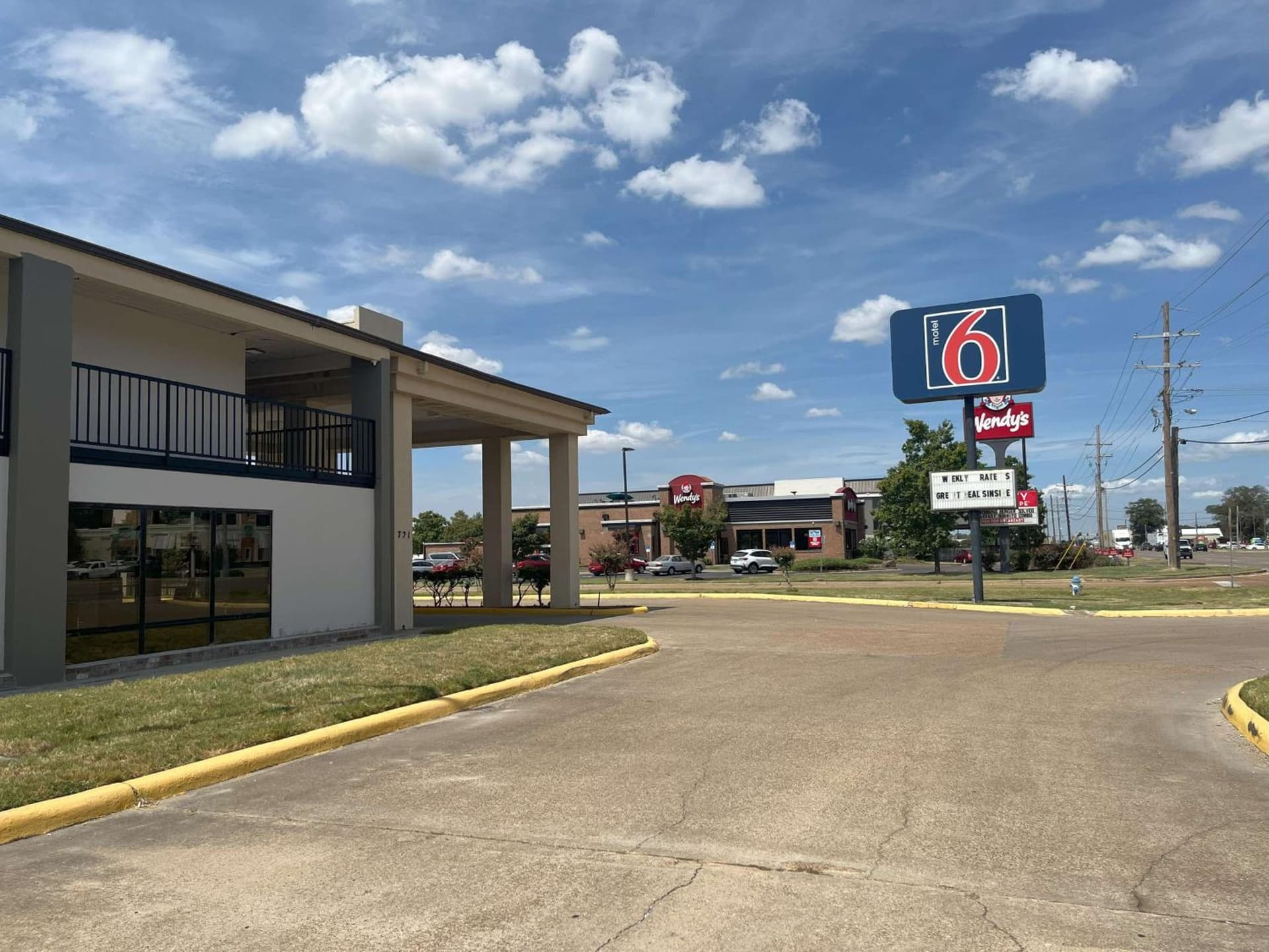 Motel 6 Cleveland, MS – Delta State University interior in Cleveland, MS — gallery photo 2
