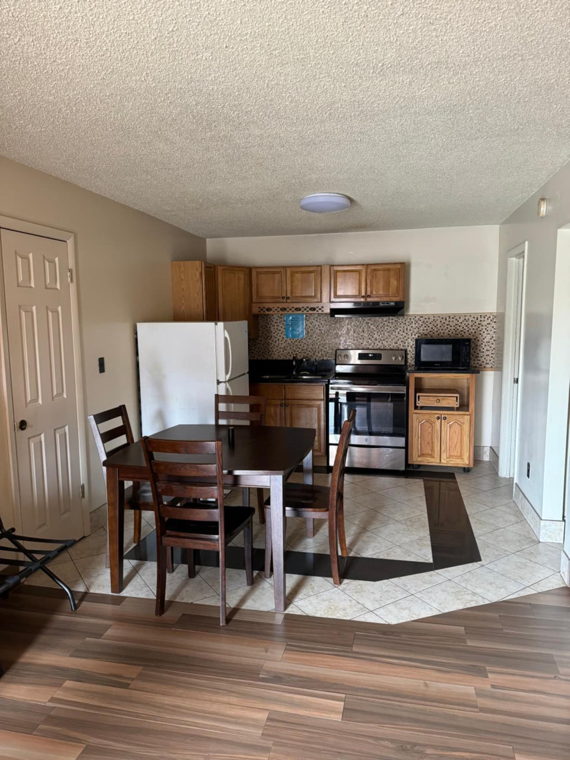Snowbird Motel interior in Bristol, FL — gallery photo 2