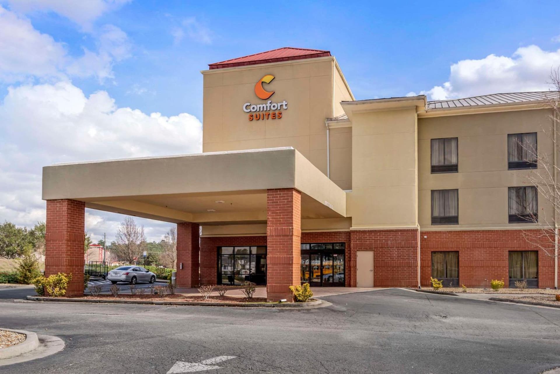 Comfort Suites Macon Northwest exterior or lobby in Macon, GA — main listing photo