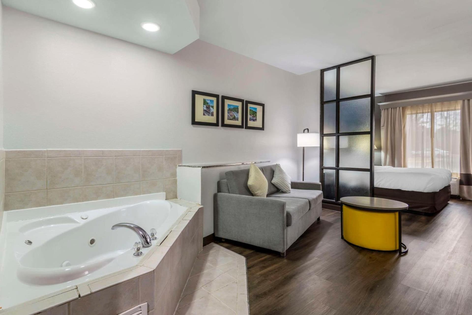 Comfort Suites Macon Northwest gallery photo in Macon, GA — image 35