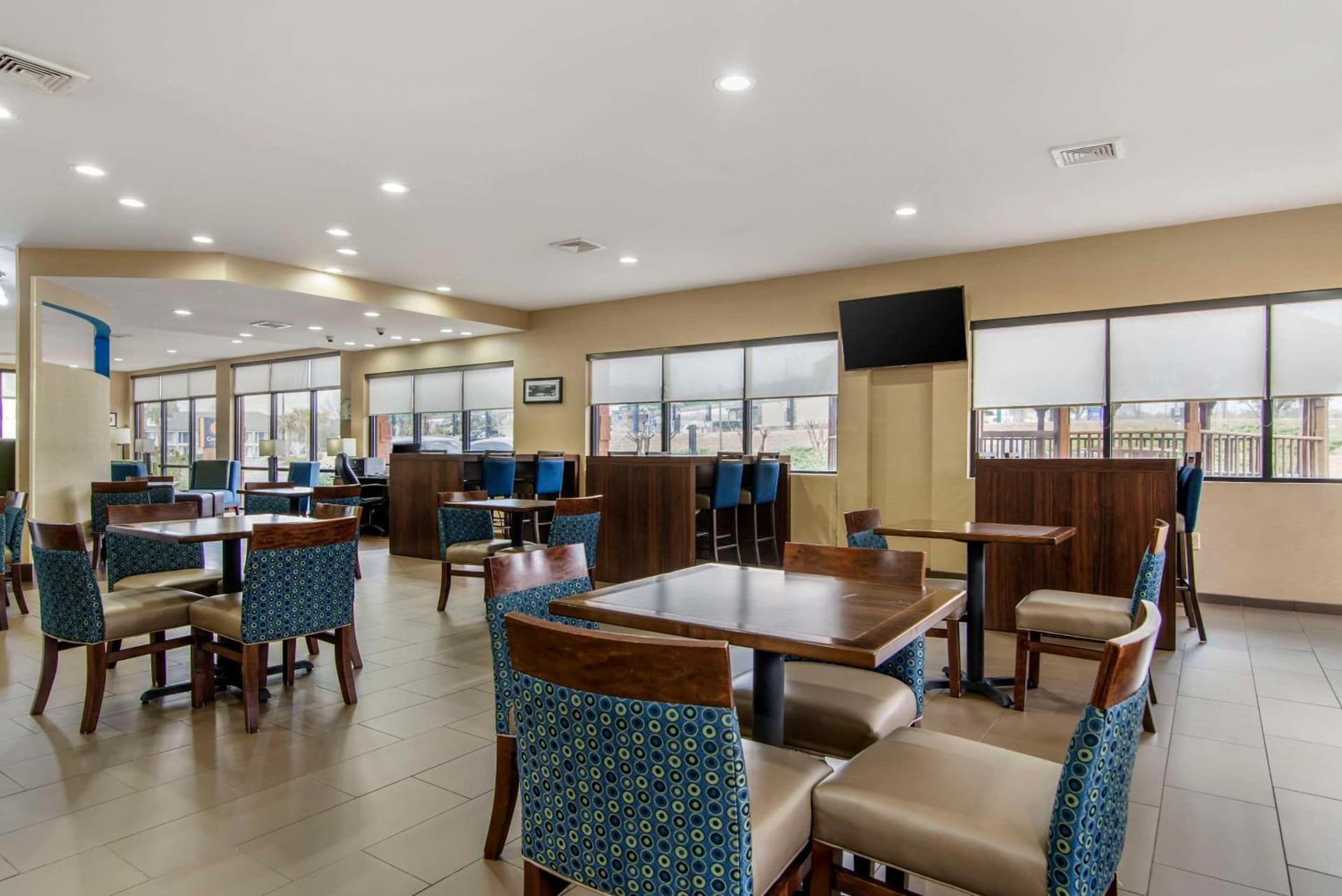 Comfort Suites Macon Northwest gallery photo in Macon, GA — image 44