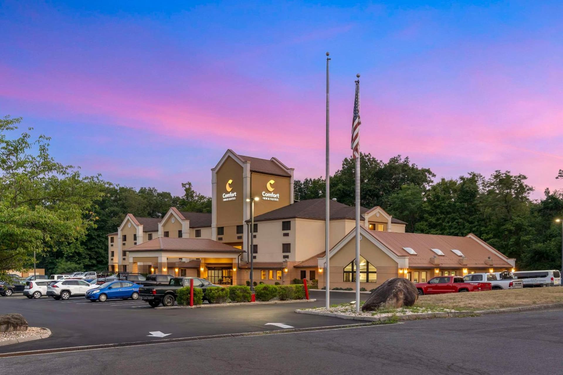 Comfort Inn & Suites LaVale - Cumberland property views in La Vale, MD — gallery photo 3