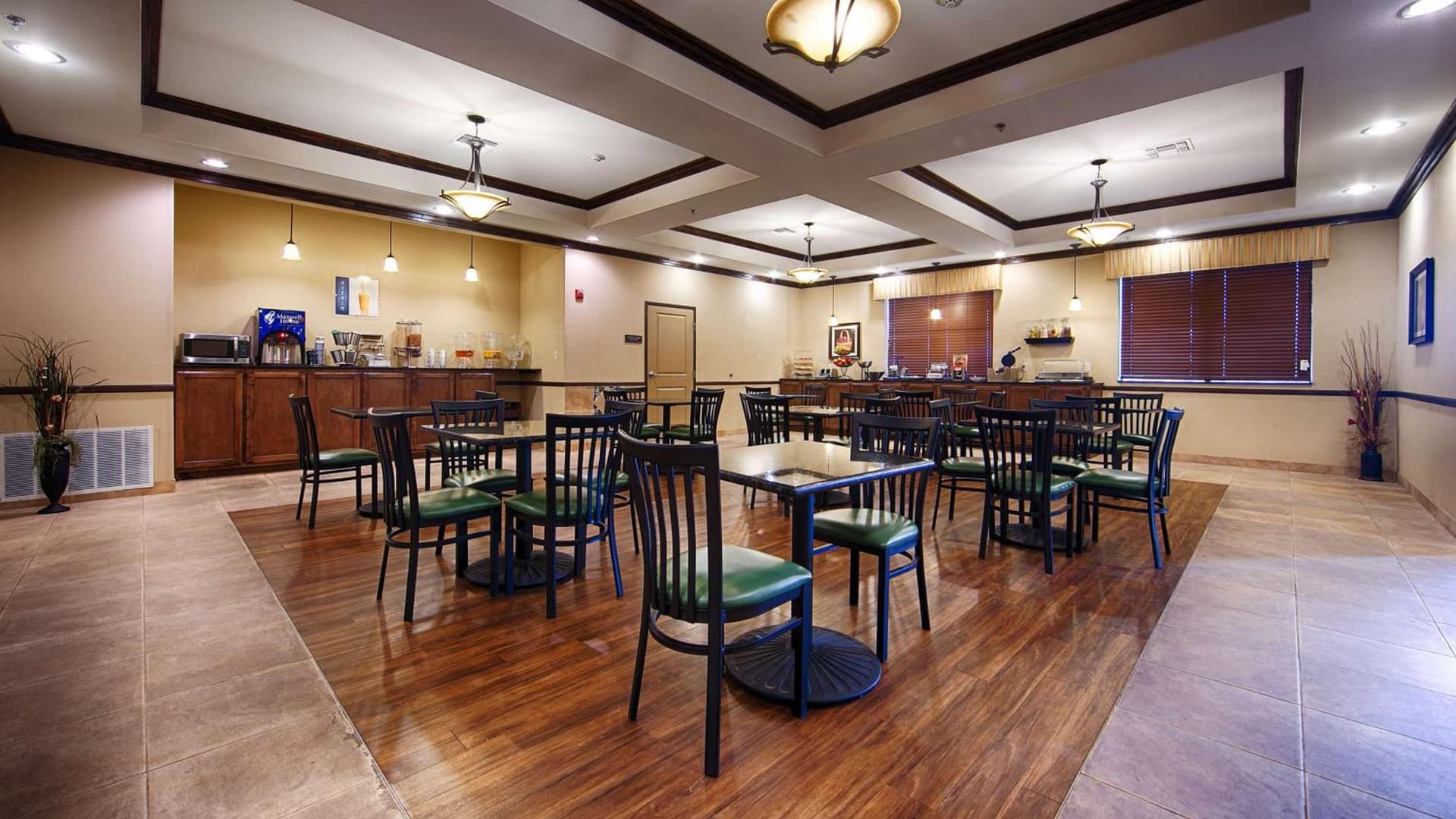 Best Western Plus Emory at Lake Fork Inn & Suites gallery photo in Emory, TX — image 10
