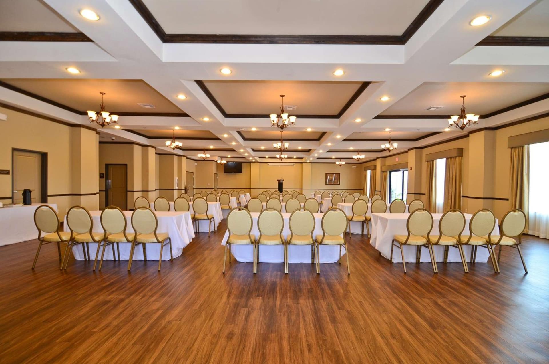 Best Western Plus Emory at Lake Fork Inn & Suites gallery photo in Emory, TX — image 5