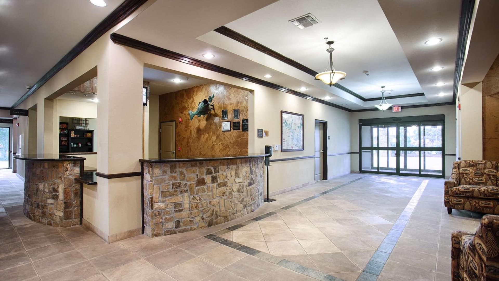 Best Western Plus Emory at Lake Fork Inn & Suites gallery photo in Emory, TX — image 6