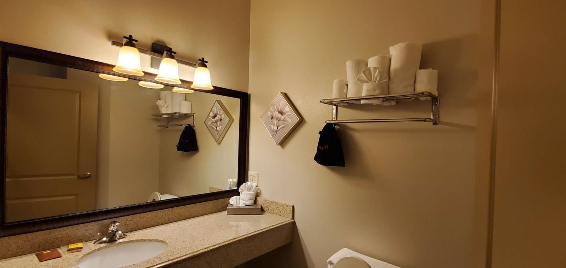 Best Western Plus Emory at Lake Fork Inn & Suites interior in Emory, TX — gallery photo 2