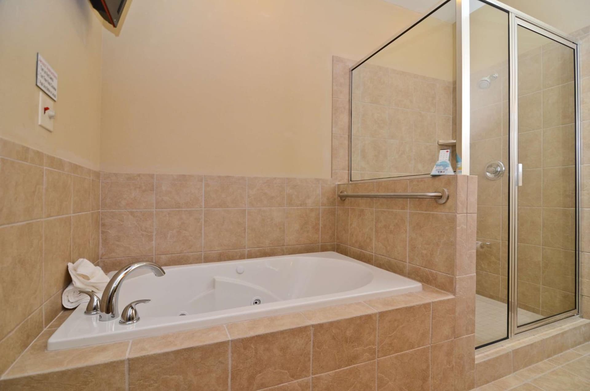 Best Western Plus Emory at Lake Fork Inn & Suites gallery photo in Emory, TX — image 13