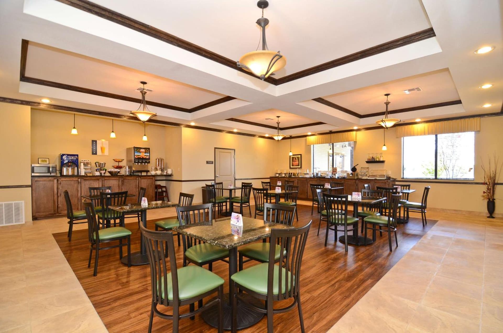 Best Western Plus Emory at Lake Fork Inn & Suites gallery photo in Emory, TX — image 25