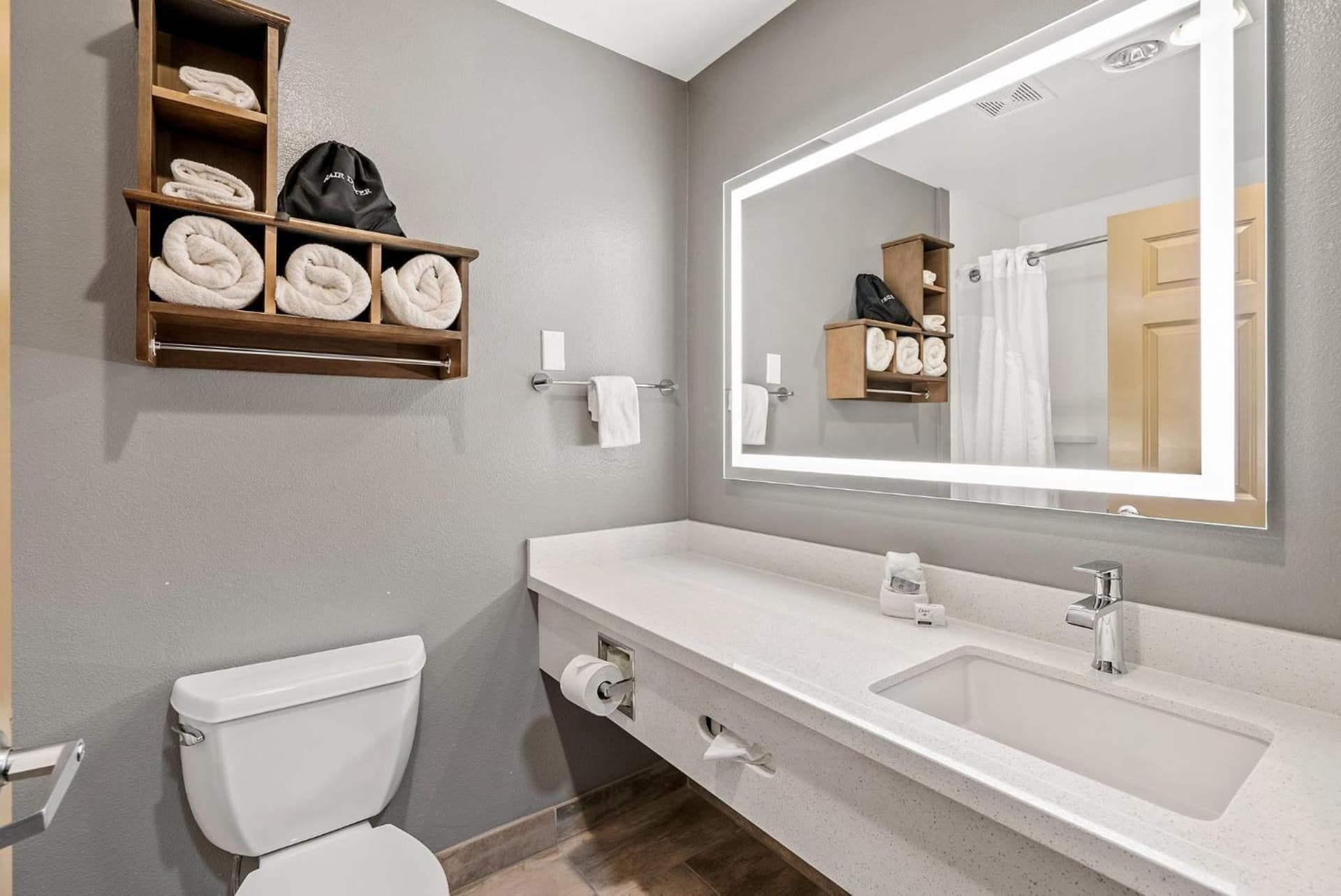 Holiday Inn Express Hotel & Suites - Paso Robles by IHG gallery photo in Paso Robles, CA — image 16