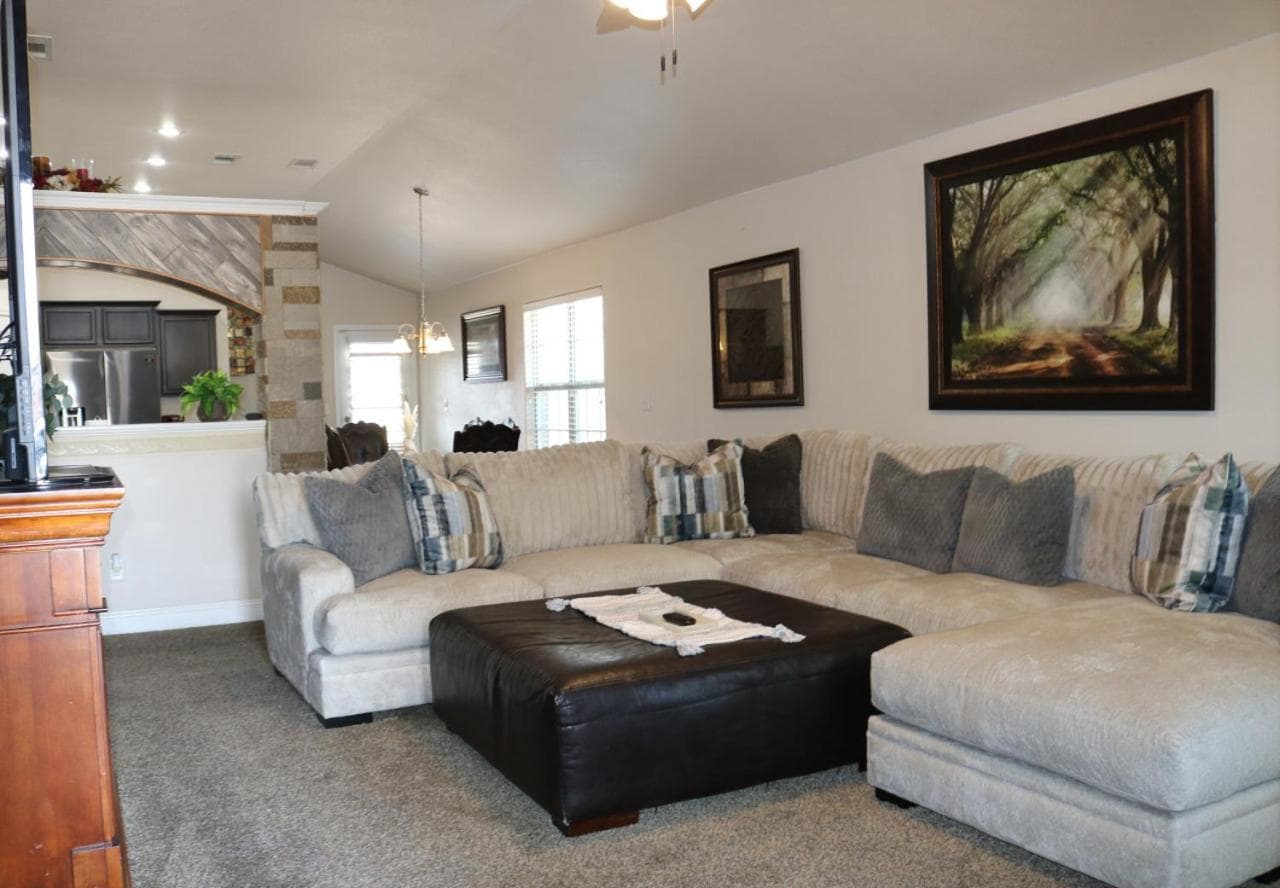 Business Comfort Private Bedroom in Odessa interior in Odessa, TX — gallery photo 2