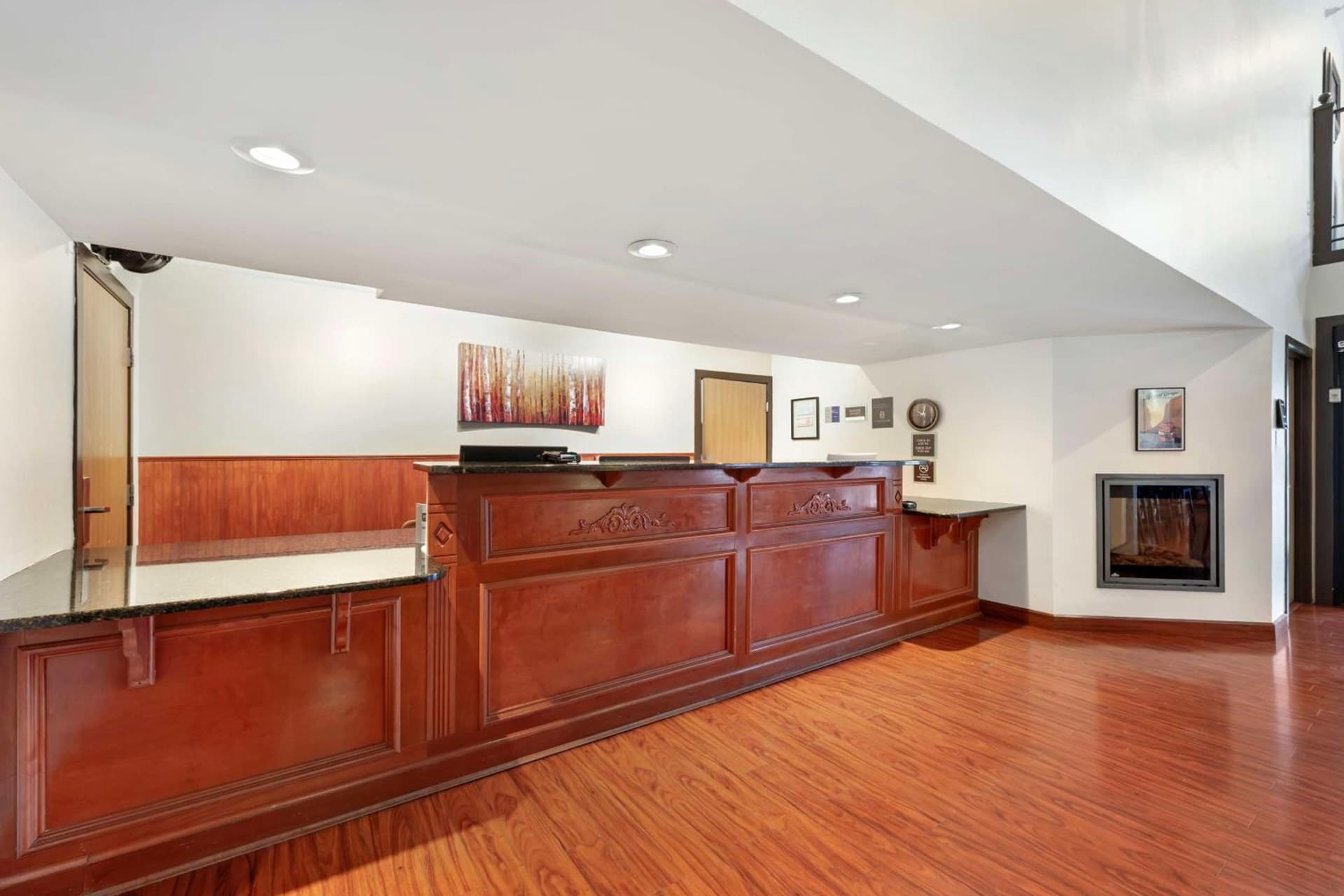 Best Western Canon City interior in Canon City, CO — gallery photo 2
