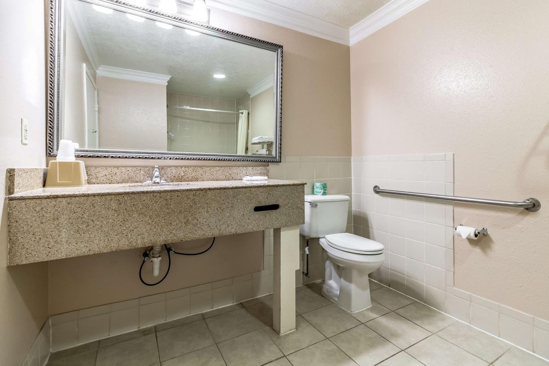 Motel 6-Alvin, TX property views in Alvin, TX — gallery photo 3