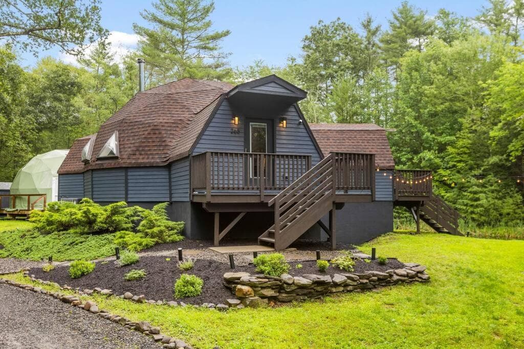 DomeHaus Tranquil dome and yurt escape — hotel in Kerhonkson, New York