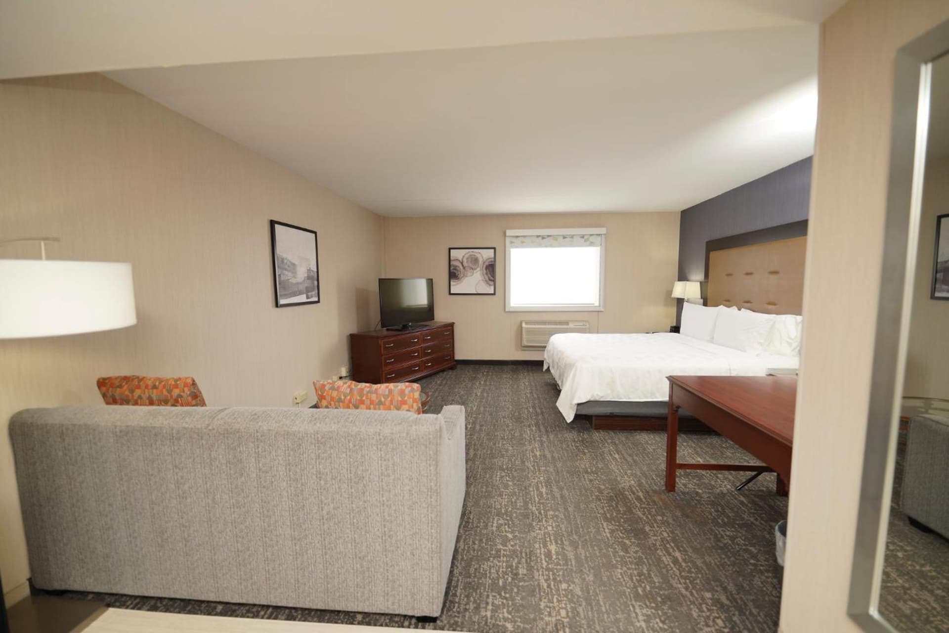 Holiday Inn & Suites Chicago-Carol Stream Wheaton by IHG gallery photo in Carol Stream, IL — image 55