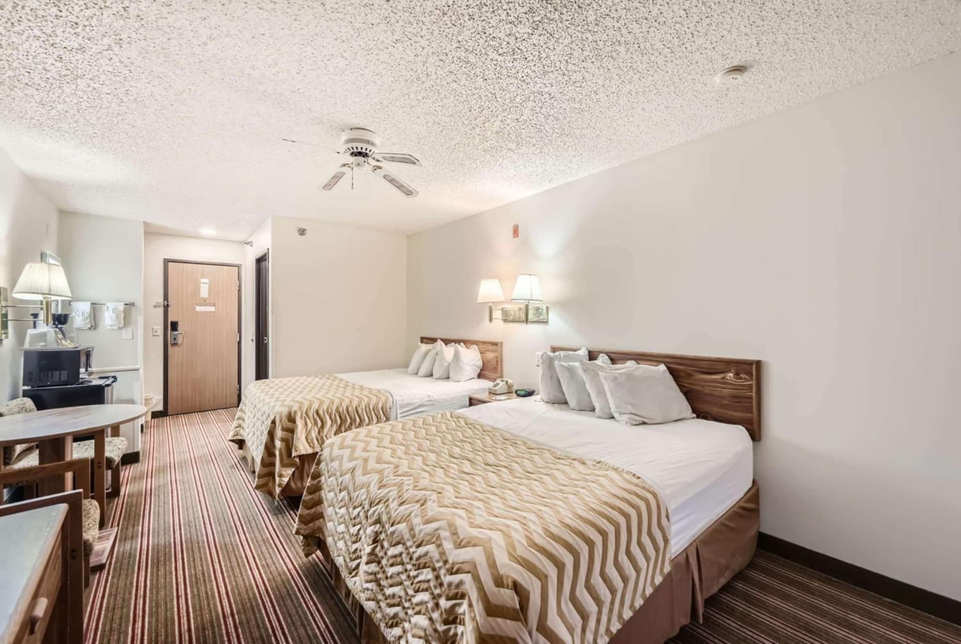 Travelodge by Wyndham Longmont gallery photo in Longmont, CO — image 25