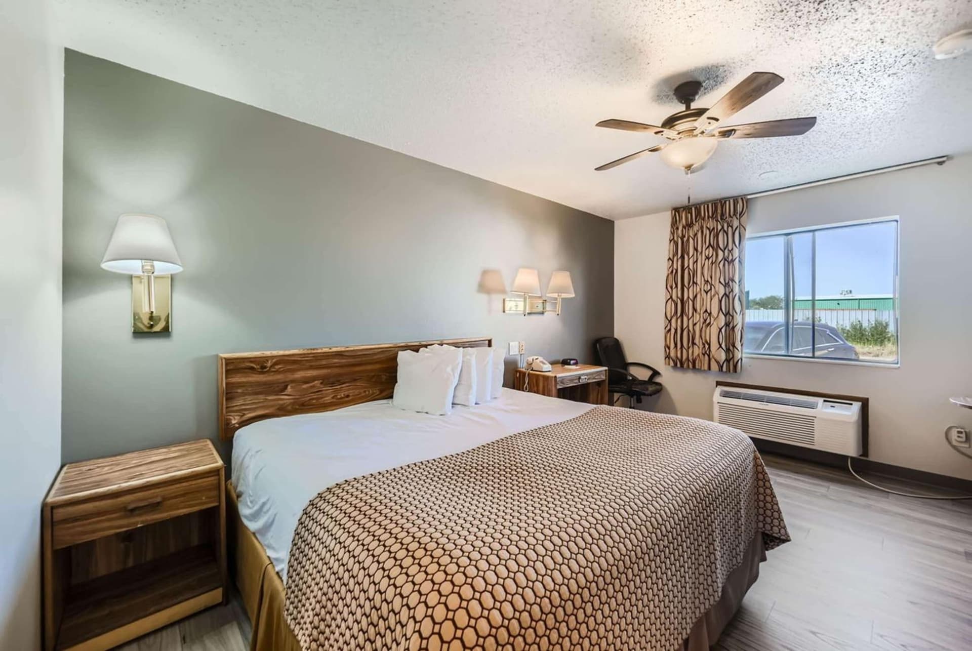 Travelodge by Wyndham Longmont gallery photo in Longmont, CO — image 19
