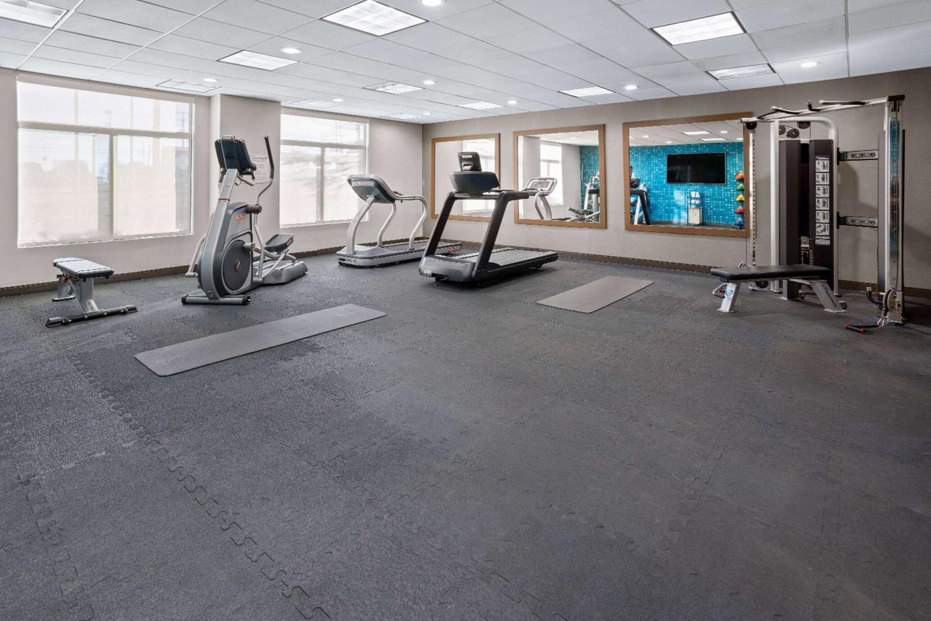 La Quinta Inn & Suites by Wyndham Mooresville property views in Mooresville, NC — gallery photo 3