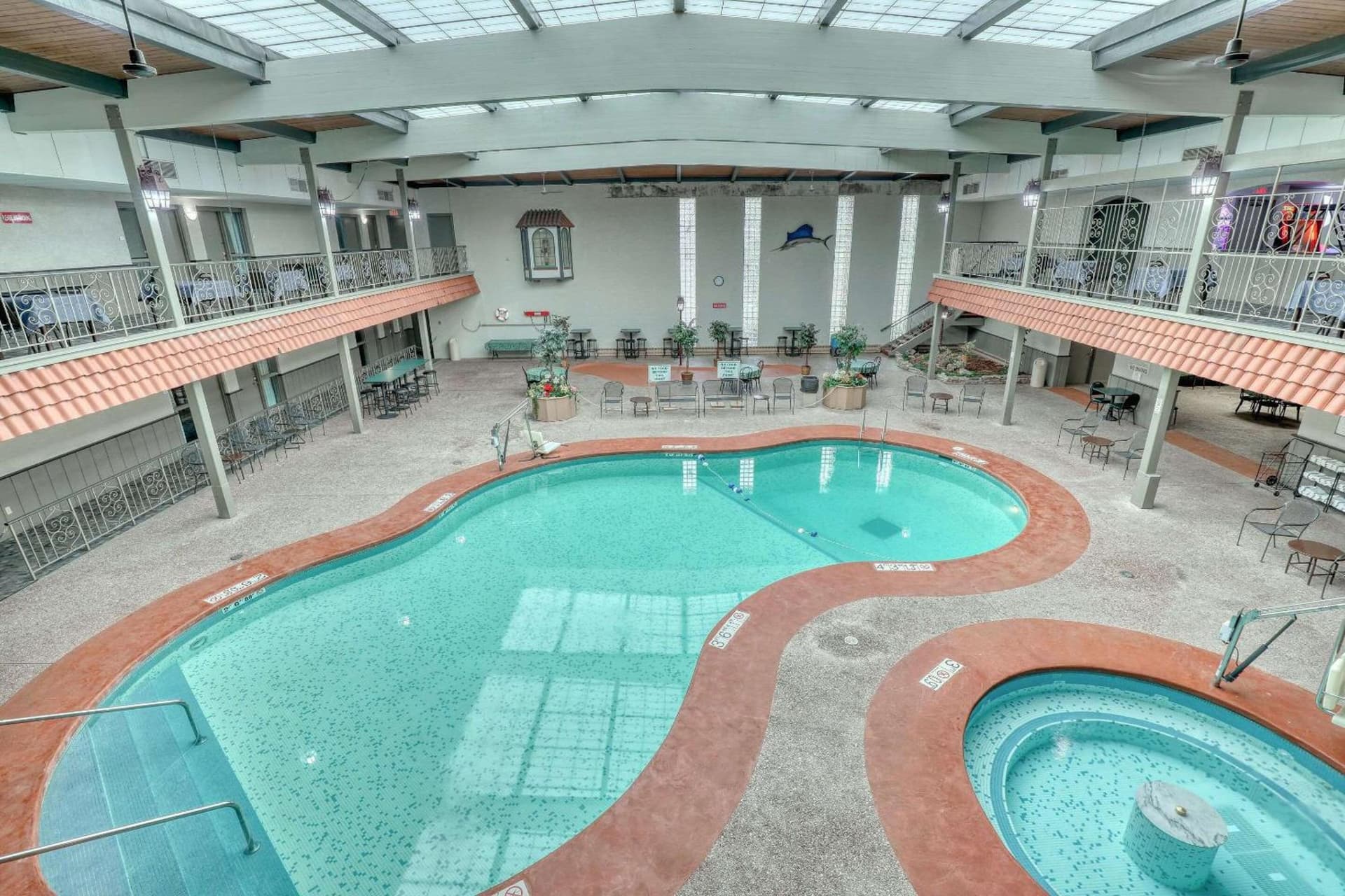 Quality Inn & Suites Green Bay Downtown interior in Green Bay, WI — gallery photo 2