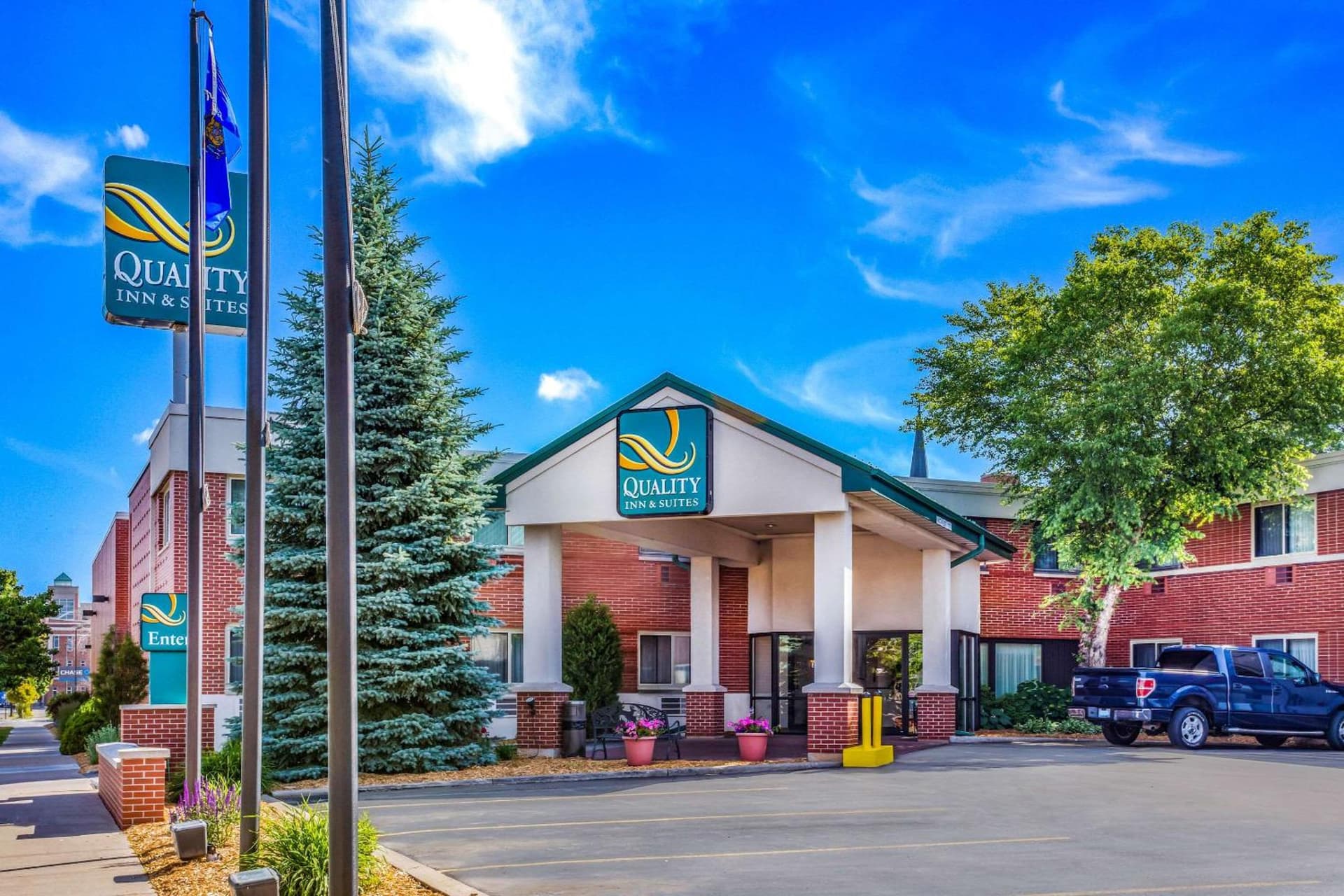 Quality Inn & Suites Green Bay Downtown property views in Green Bay, WI — gallery photo 3