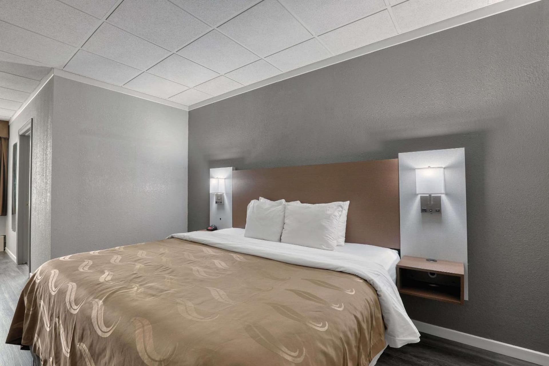 Quality Inn & Suites Green Bay Downtown gallery photo in Green Bay, WI — image 14