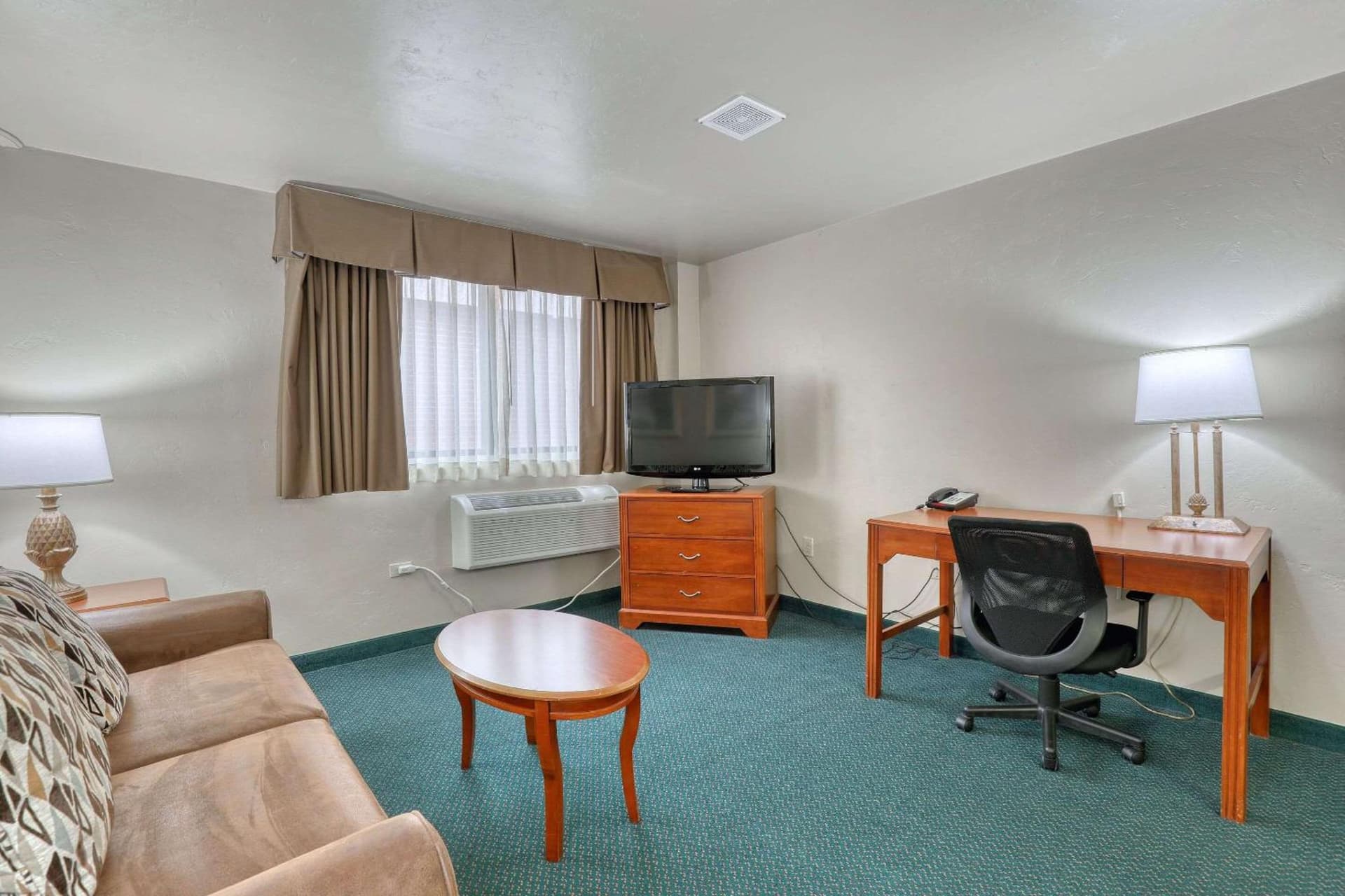 Quality Inn & Suites Green Bay Downtown gallery photo in Green Bay, WI — image 24