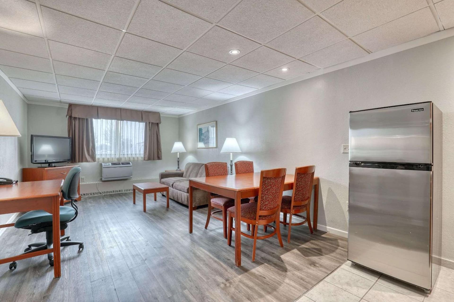 Quality Inn & Suites Green Bay Downtown gallery photo in Green Bay, WI — image 36