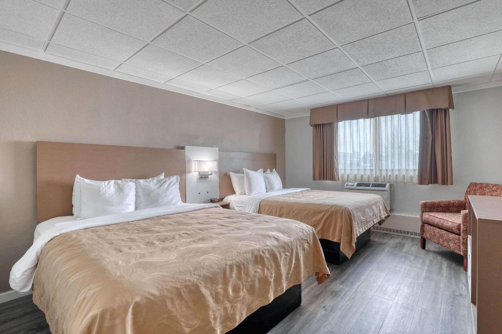 Quality Inn & Suites Green Bay Downtown gallery photo in Green Bay, WI — image 18