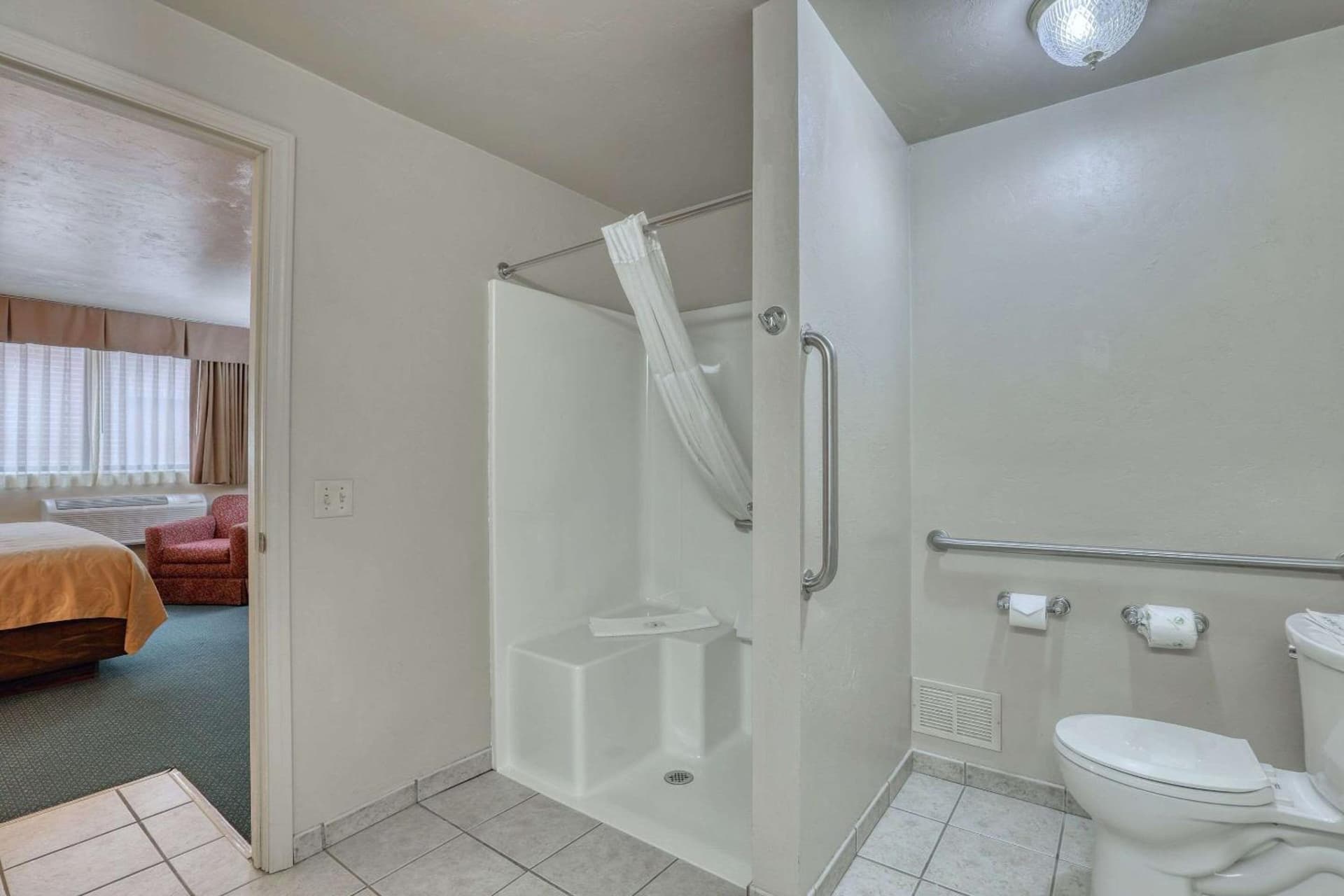 Quality Inn & Suites Green Bay Downtown gallery photo in Green Bay, WI — image 92