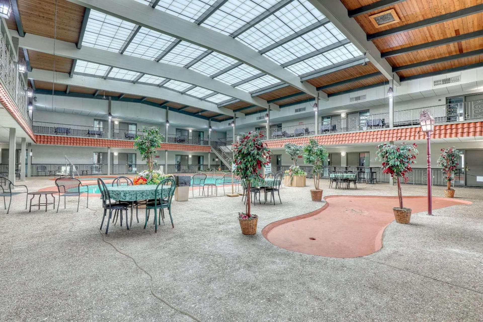 Quality Inn & Suites Green Bay Downtown gallery photo in Green Bay, WI — image 88