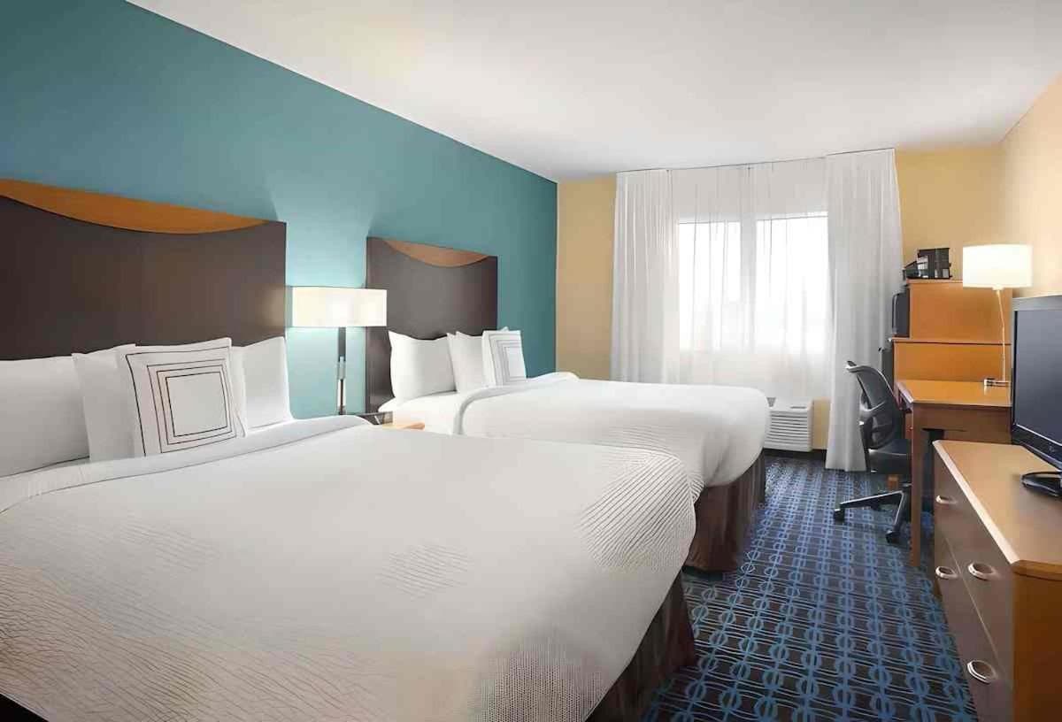 dubuque inn & suites property views in Dubuque, IA — gallery photo 3