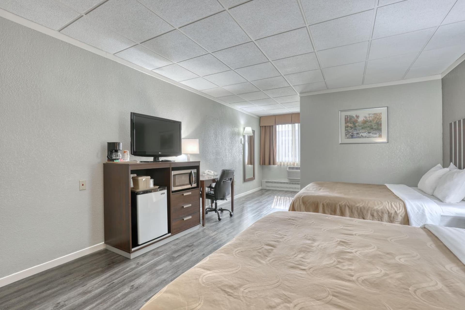 Quality Inn & Suites Green Bay Downtown gallery photo in Green Bay, WI — image 97